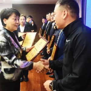 2021安徽省民營企業(yè)百強發(fā)布會暨百強民營企業(yè)走進(jìn)阜陽活動舉行